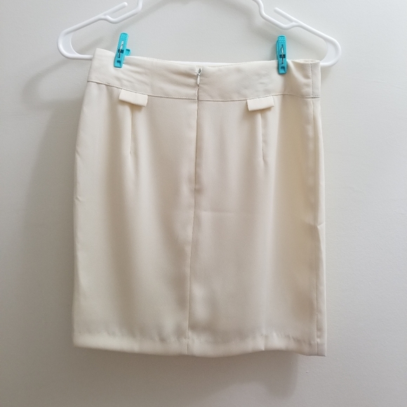Yellowish white Pencil Skirt - Picture 2 of 2